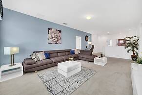 Short Walk From Clubhouse! Wonderful Pool Villa