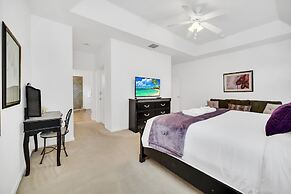 Short Walk From Clubhouse! Wonderful Pool Villa