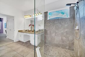 Short Walk From Clubhouse! Wonderful Pool Villa