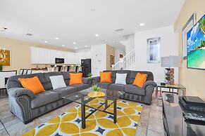 Short Walk From Clubhouse! Wonderful Pool Villa