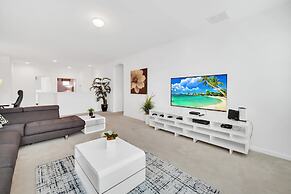 Short Walk From Clubhouse! Wonderful Pool Villa