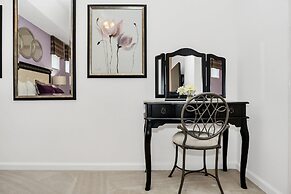 Short Walk From Clubhouse! Wonderful Pool Villa