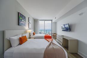 Fantastic 2BR Condo at Hollywood