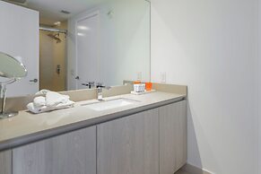 Fantastic 2BR Condo at Hollywood