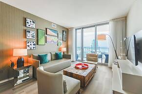 Fantastic 2BR Condo at Hollywood