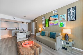 Fantastic 2BR Condo at Hollywood