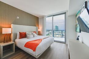 Fantastic 2BR Condo at Hollywood