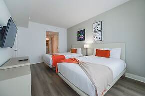 Fantastic 2BR Condo at Hollywood