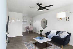 Contemporary Condo in Central Biltmore (94950471)