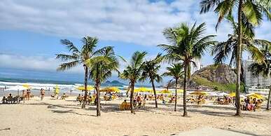Apto próximo da Praia da Enseada c Wi-Fi