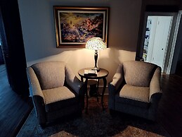 Hickory House Bed & Breakfast