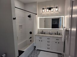 Hickory House Bed & Breakfast