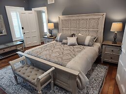 Hickory House Bed & Breakfast