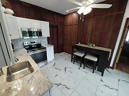 Hickory House Bed & Breakfast