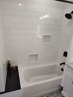 Hickory House Bed & Breakfast