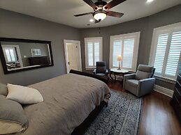 Hickory House Bed & Breakfast