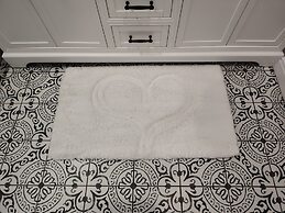 Hickory House Bed & Breakfast