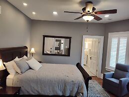 Hickory House Bed & Breakfast