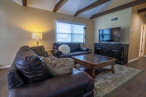 Hickory House Bed & Breakfast