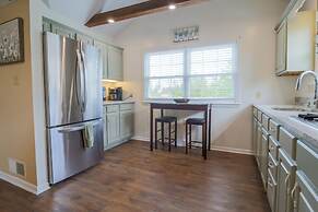 Hickory House Bed & Breakfast