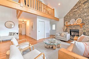 Game Room & Hot Tub: Bryson City Cabin!