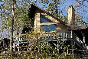 Game Room & Hot Tub: Bryson City Cabin!