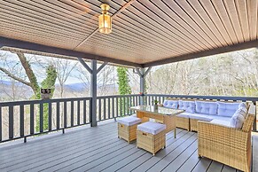Game Room & Hot Tub: Bryson City Cabin!