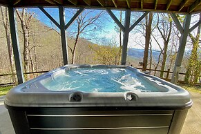 Game Room & Hot Tub: Bryson City Cabin!