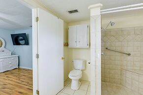 2 Blocks to Bay: Misty Harbor Rockport Home