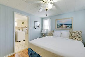 2 Blocks to Bay: Misty Harbor Rockport Home