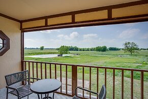 Outdoor Pool & Lake: Massive Texas Ranch Villa!
