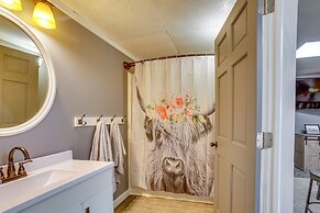 Charming Lake Ann Apartment - Walkable Location!