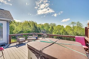 Lake-view Kentucky Getaway w/ Resort Amenities!