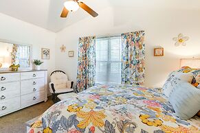 Charming Abbeville Home w/ Private Boat Dock!