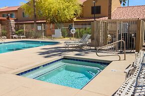 Dog-friendly Phoenix Condo w/ Community Pool!