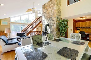 Spacious Woodbury Home w/ Pool + Hot Tub!