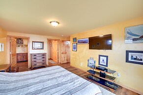 Prairie-style Home on Garden Bay w/ Deck + Hot Tub