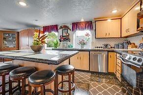 East Wenatchee Home w/ Yard & Hot Tub!