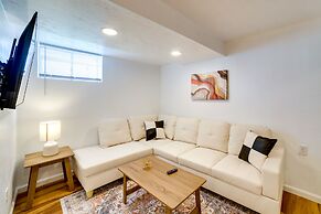 3 Mi to Downtown: Pittsburgh Home w/ Balcony!