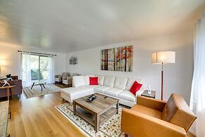 3 Mi to Downtown: Pittsburgh Home w/ Balcony!