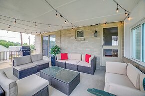 3 Mi to Downtown: Pittsburgh Home w/ Balcony!