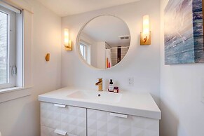 East Jordan Vacation Rental on Lake Charlevoix!