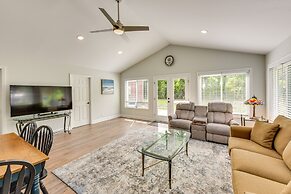 Charming Bluffton Vacation Home w/ Smart Tvs!