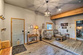 Modern Cabin - 2 Mi to Speelyi Beach!