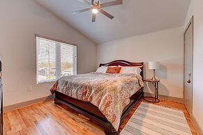 Modern Home With Yard 3 Mi to Uptown Charlotte!