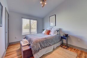 Modern Home With Yard 3 Mi to Uptown Charlotte!