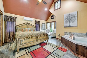Blissful Broken Bow Studio: Fire Pit & Jacuzzi Tub