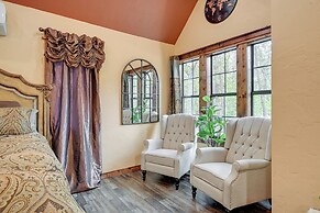 Blissful Broken Bow Studio: Fire Pit & Jacuzzi Tub