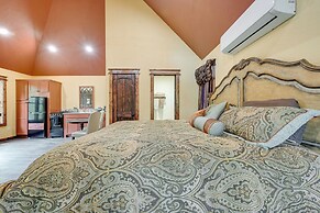 Blissful Broken Bow Studio: Fire Pit & Jacuzzi Tub