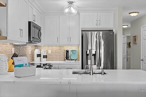 Villa Capriani Condo w/ Direct Beach Access!